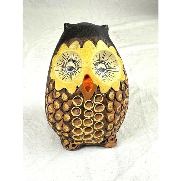 Vintage Ceramic Pottery Owl Wide Eyes Eyelashes Anthropomorphic Hand Painted - Picture 1 of 10
